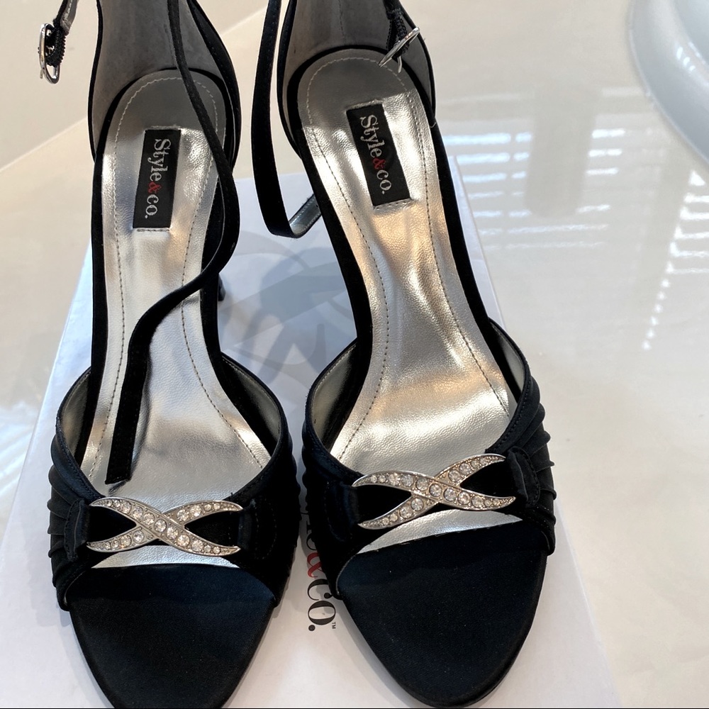 NIB Black  Satin jeweled pumps
